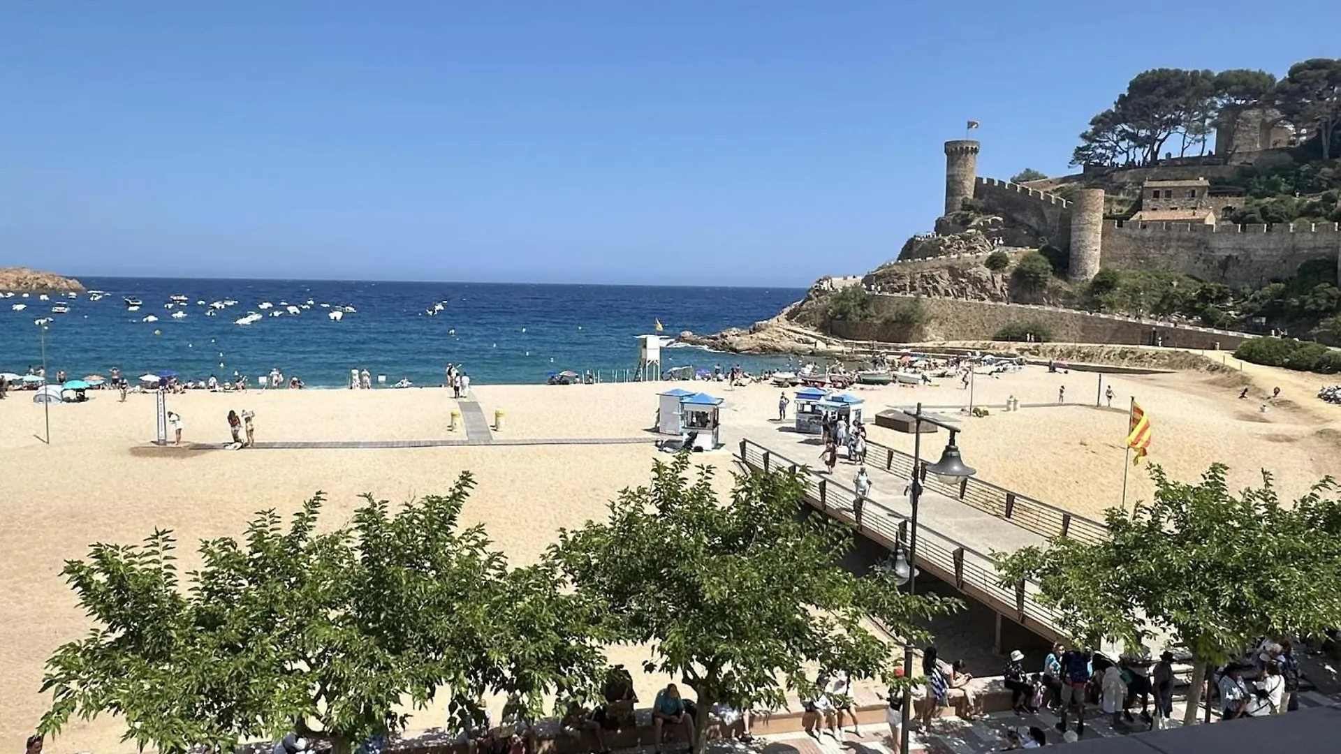 Beachfront Victoria Apartment In Tossa 2 滨海托萨